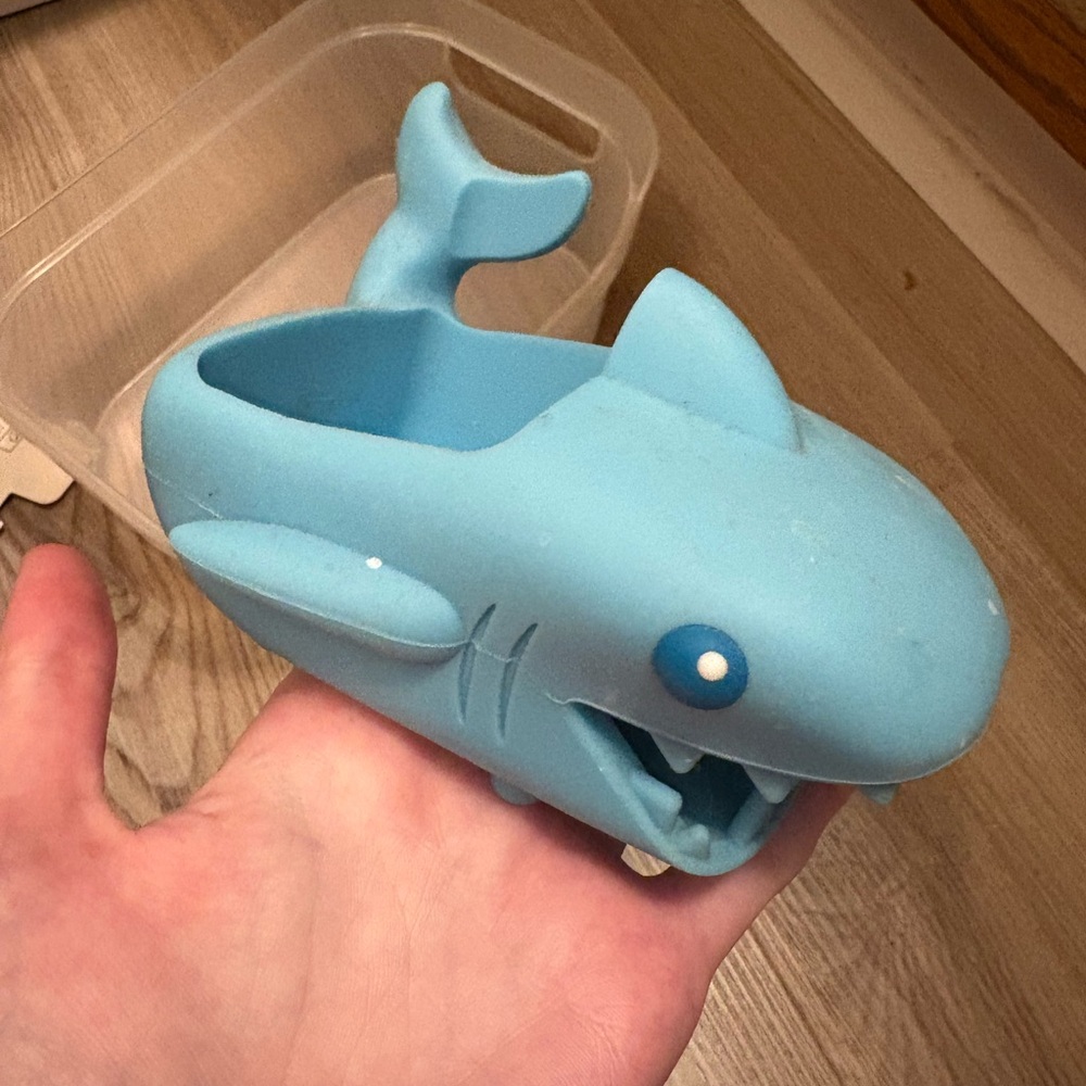 Bath and body works shark soap holder